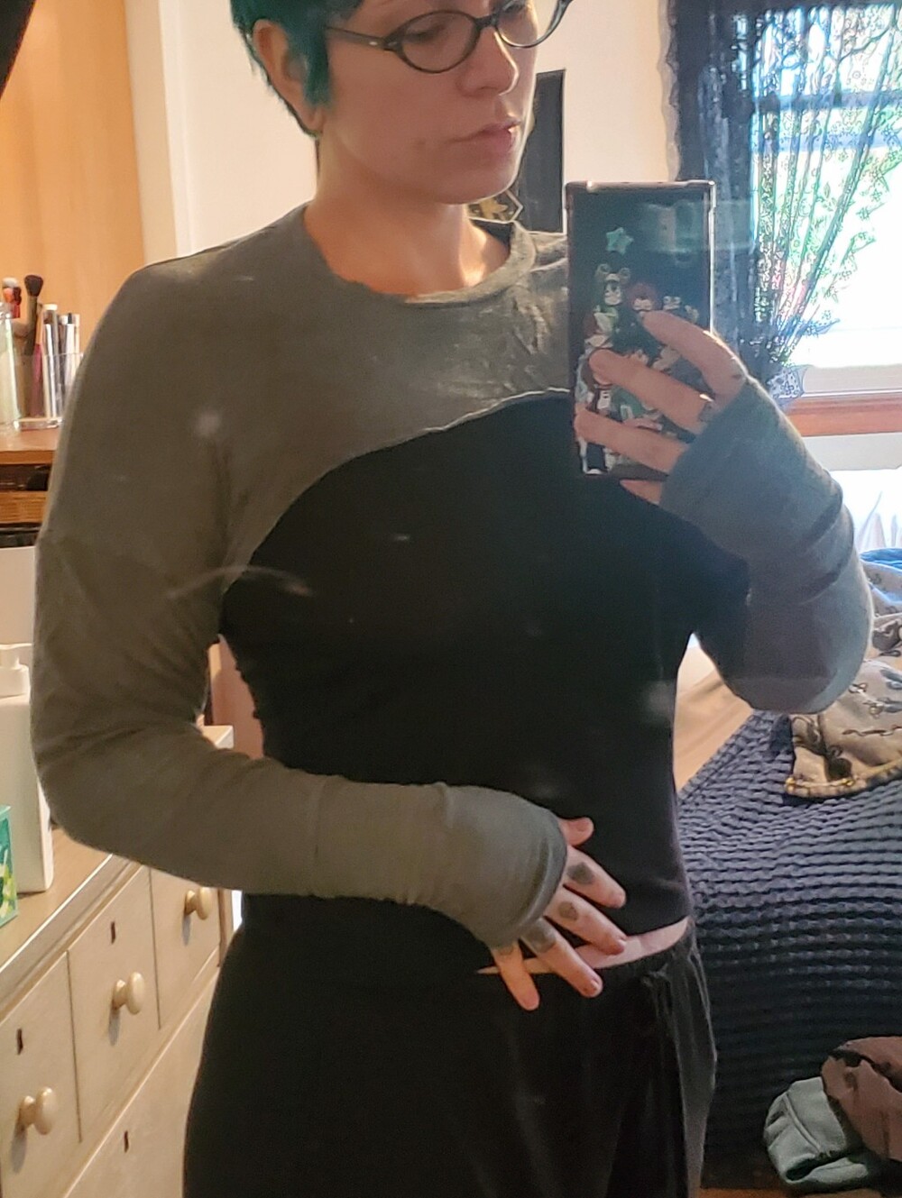 Knit Shrug - Picture 3 of 3